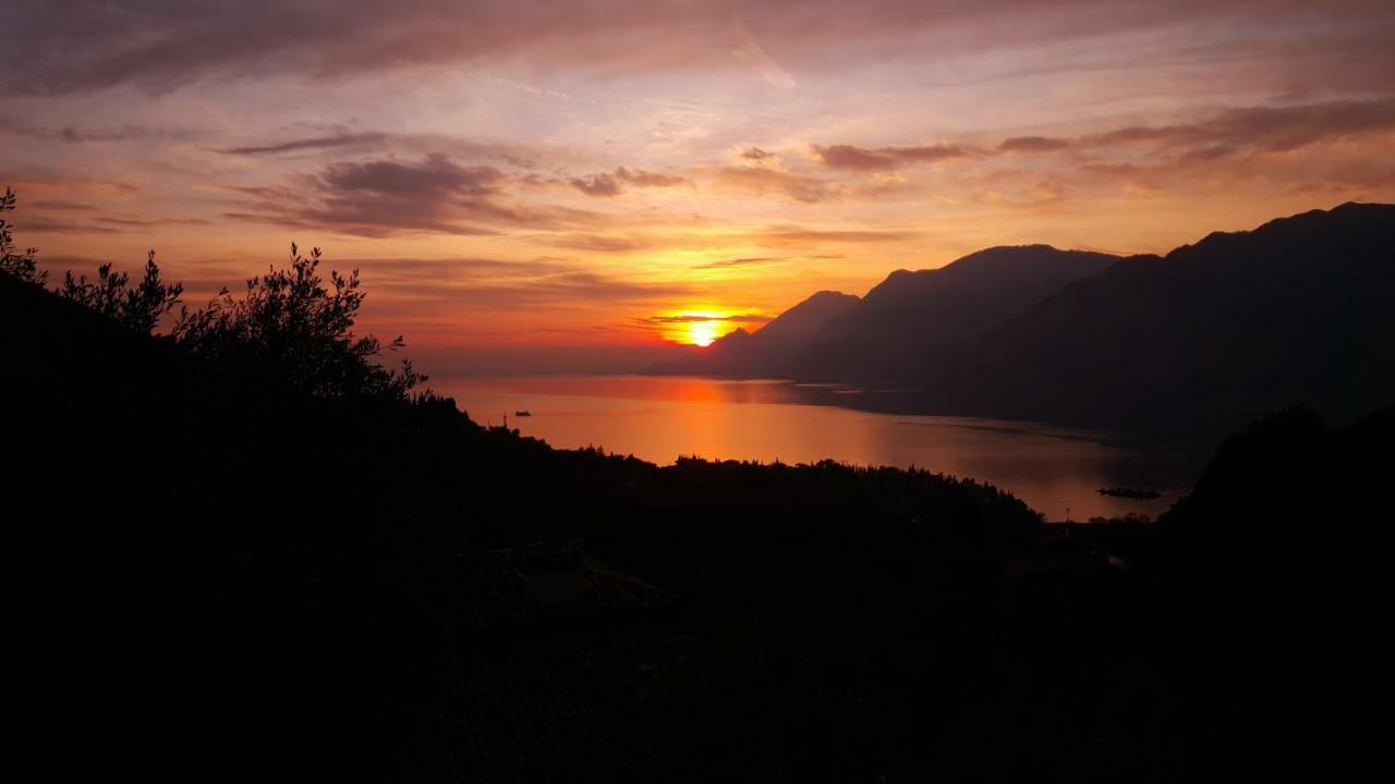 Appartamenti Tasel With Heated Pool Malcesine Exterior photo