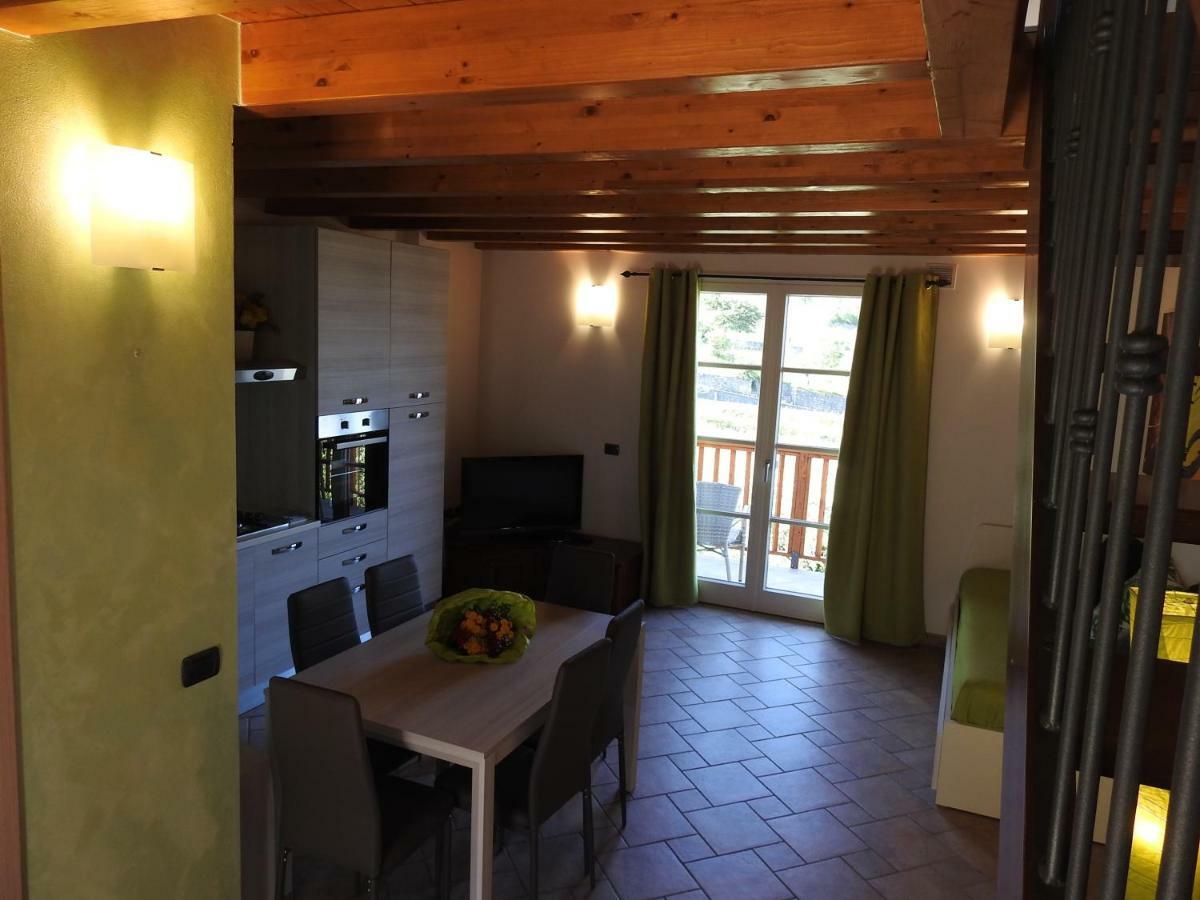 Appartamenti Tasel With Heated Pool Malcesine Exterior photo
